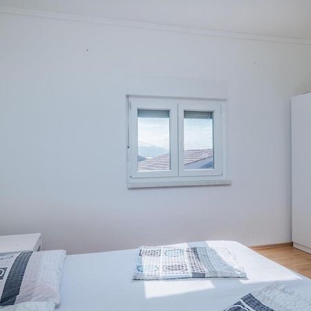Nice Apartment In Stara Baska 1 With Wifi ภายนอก รูปภาพ
